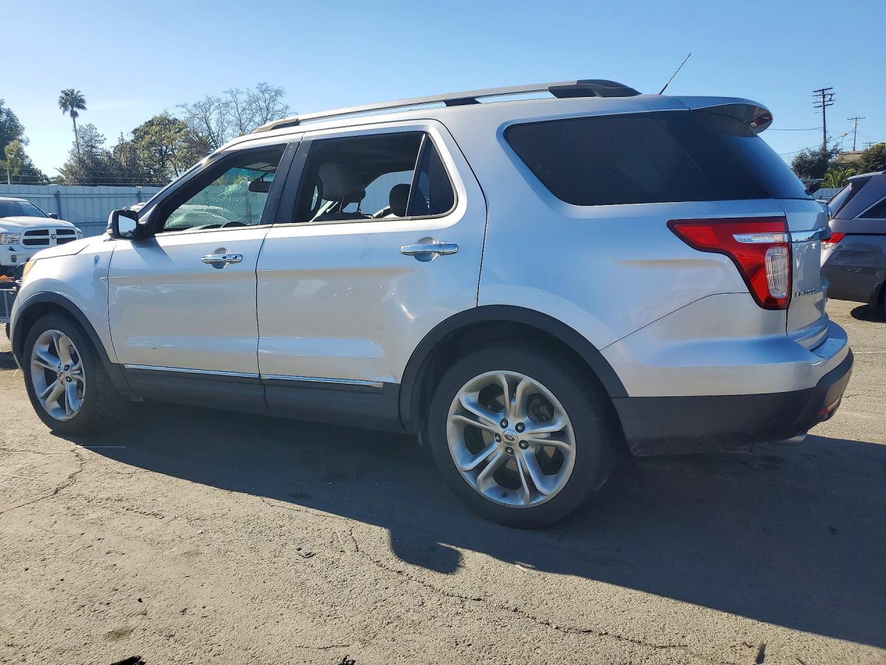 2011 Ford Explorer Limited - Фото 2