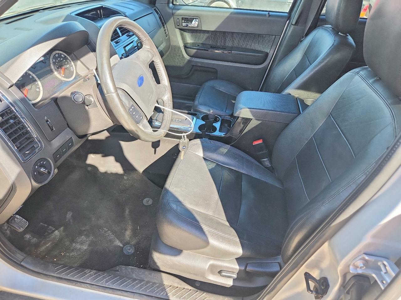 2012 Ford Escape Limited - Image 7