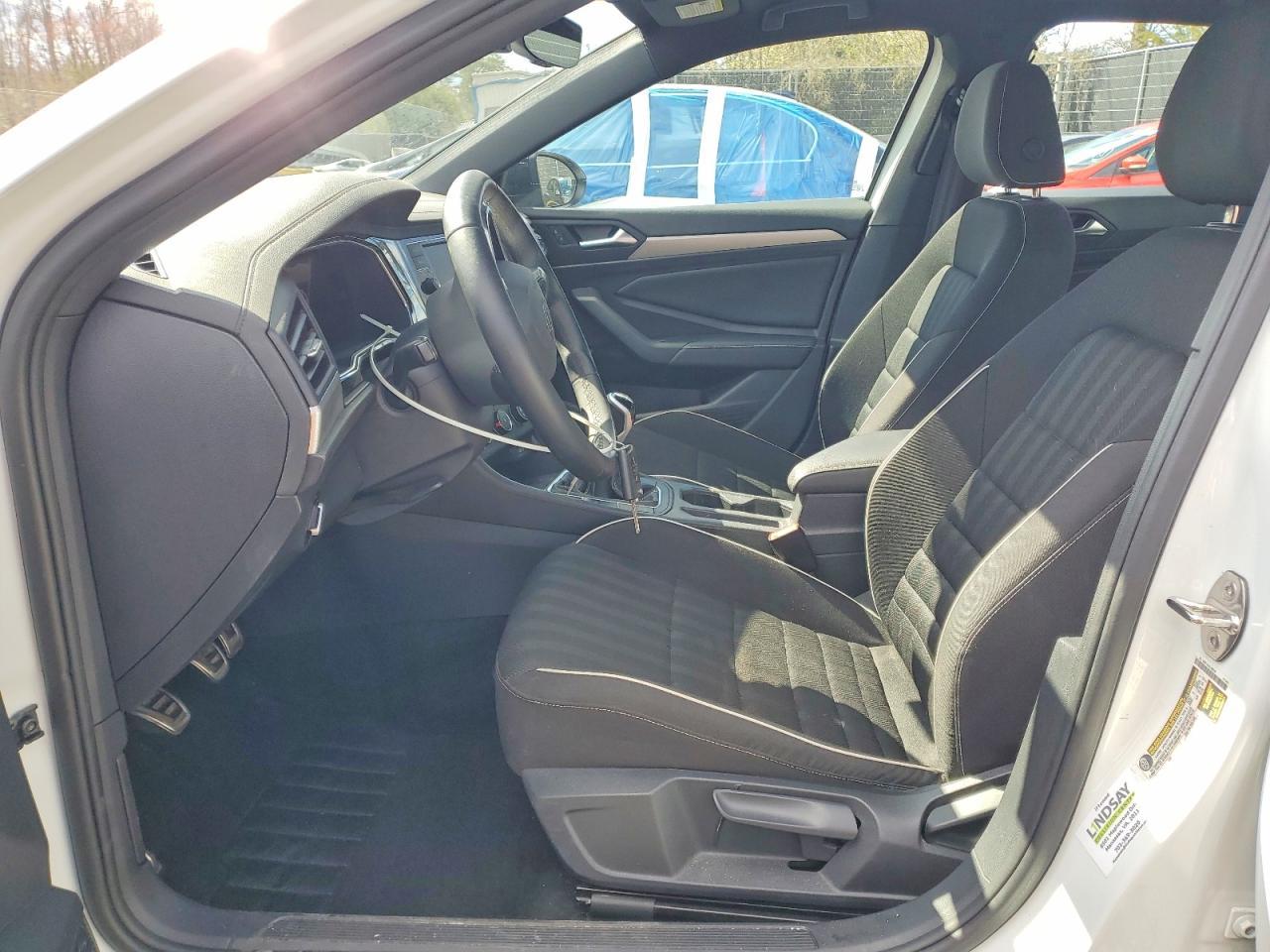 2024 Volkswagen Jetta Sport - Image 7