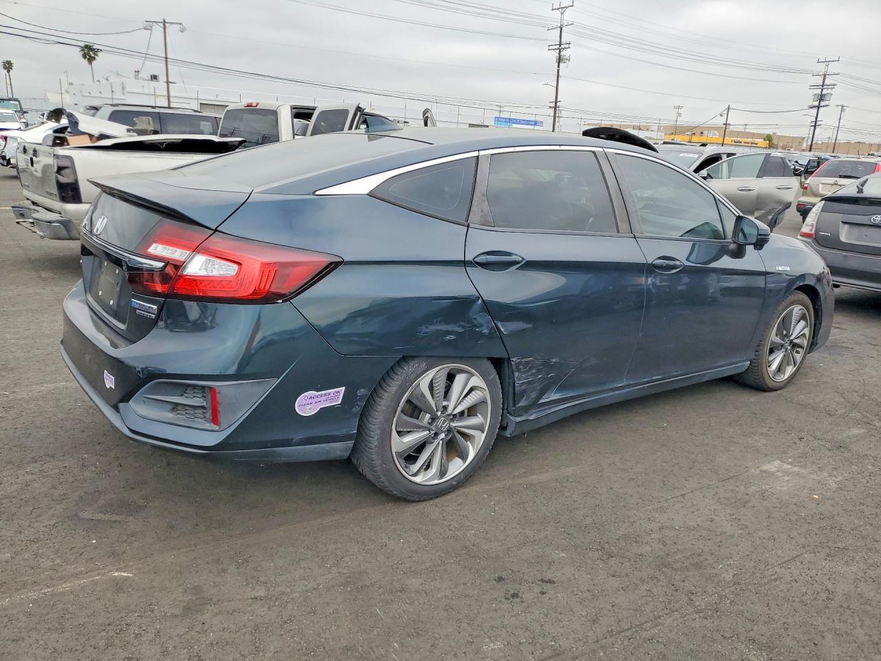 2018 Honda Clarity Touring - Image 3