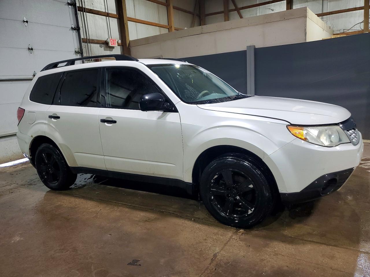 2011 Subaru Forester 2.5X - Фото 4