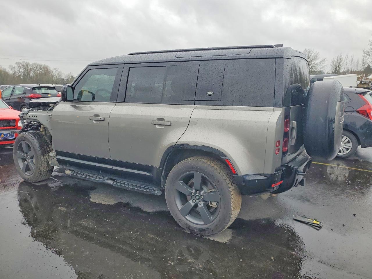 2024 Land Rover Defender 110 X-Dynamic Se - Фото 2