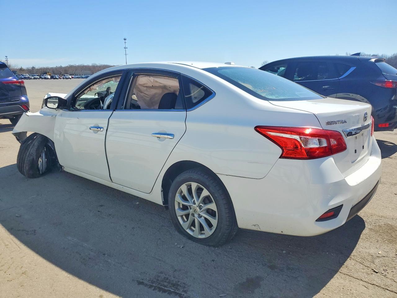 2018 Nissan Sentra Sv - Фото 2