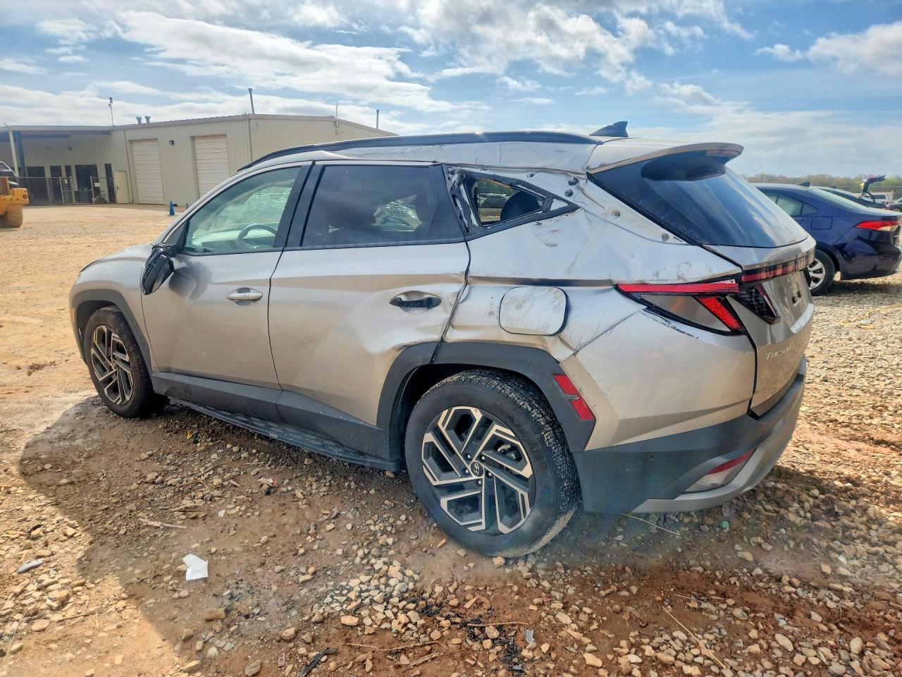 2025 Hyundai Tucson Limited - Image 2
