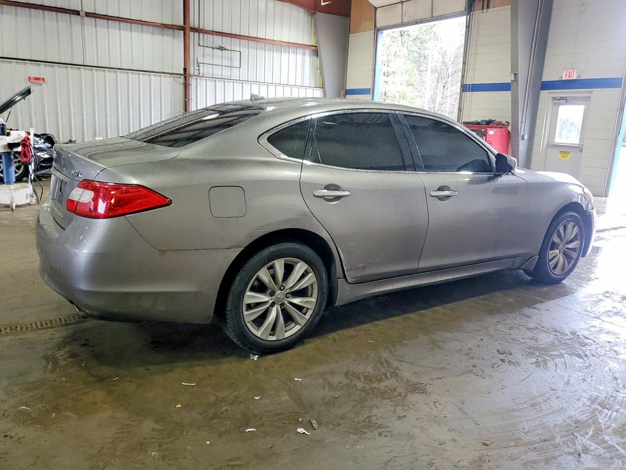 2011 Infiniti M37 X - Фото 3