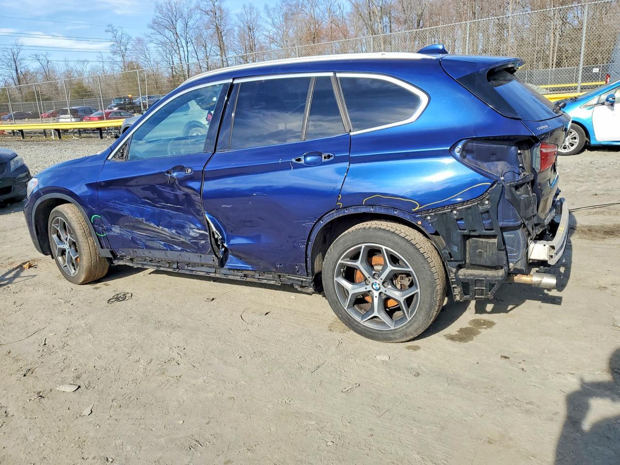 2018 BMW X1 xDrive28I - Фото 2