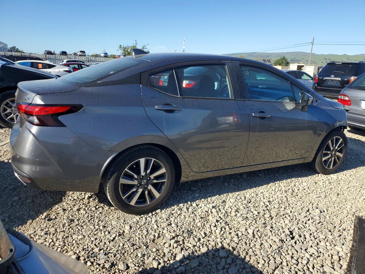 2021 Nissan Versa Sv - Фото 3