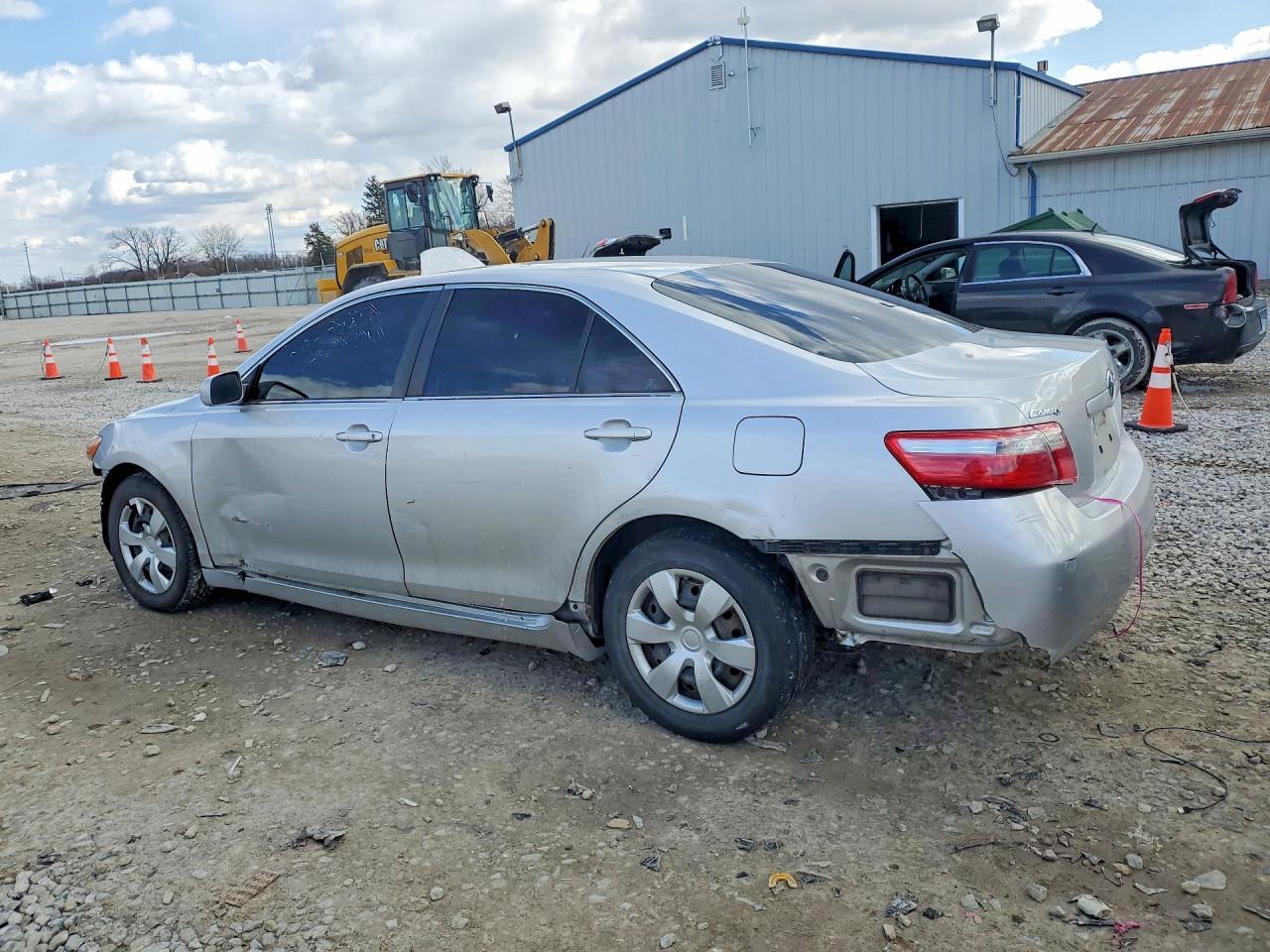 2009 Toyota Camry Base - Фото 2