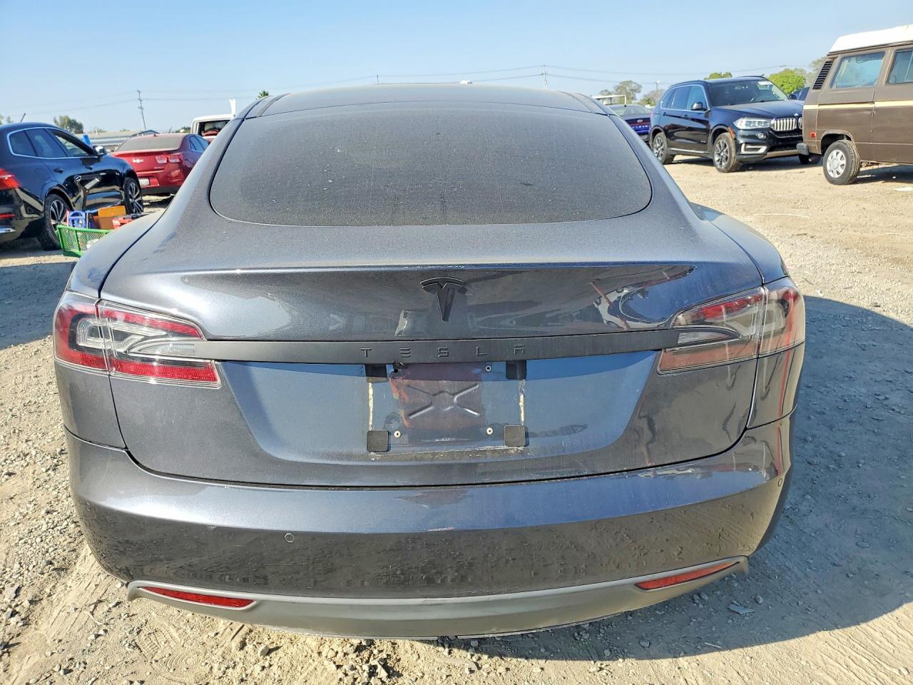 2015 Tesla Model S 85 - Фото 6