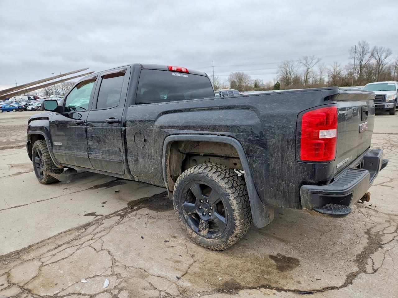 2018 GMC Sierra K1500 - Image 2