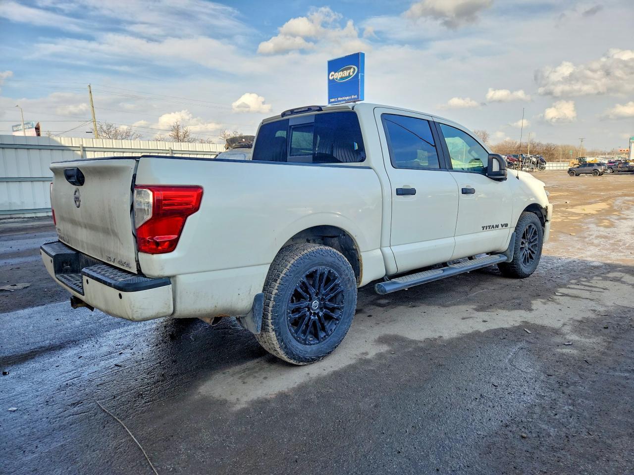 2018 Nissan Titan S - Фото 3