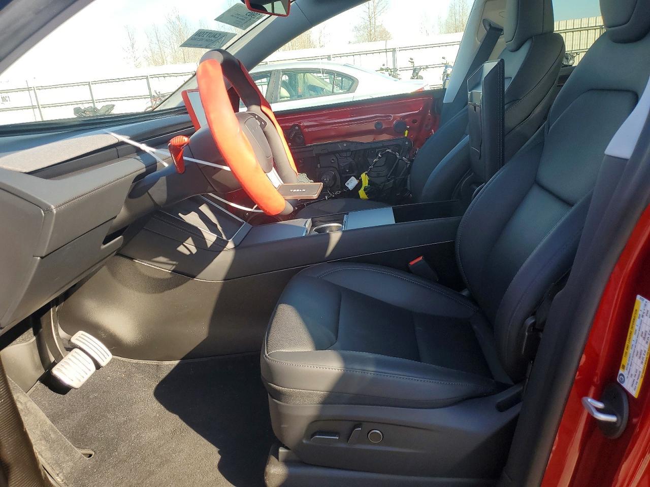 2026 Tesla Model Y - Image 7