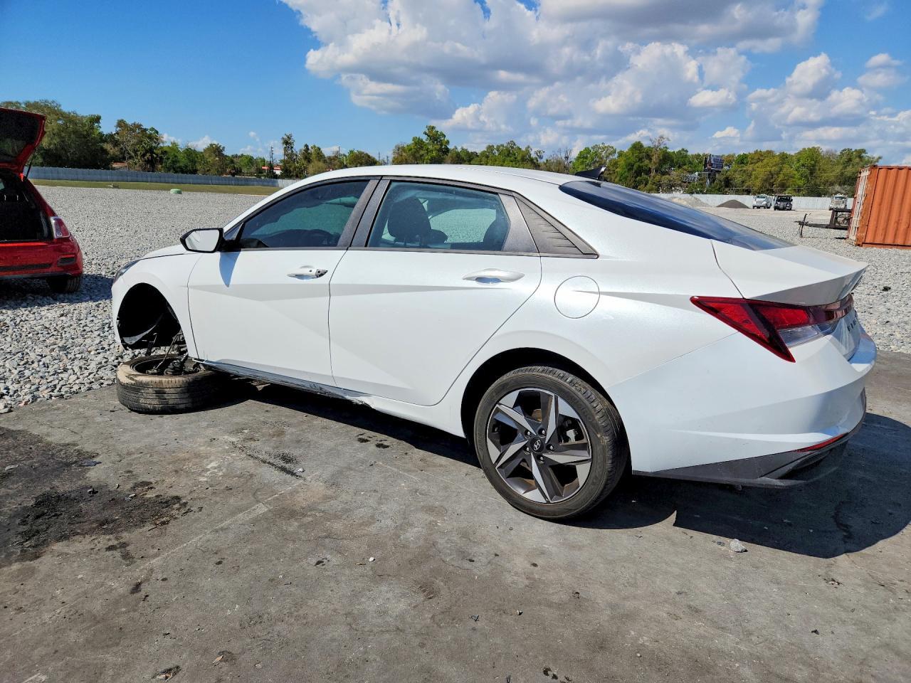 2023 Hyundai Elantra Sel - Фото 2