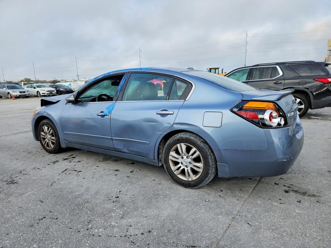 2012 Niss Altima - Фото 2