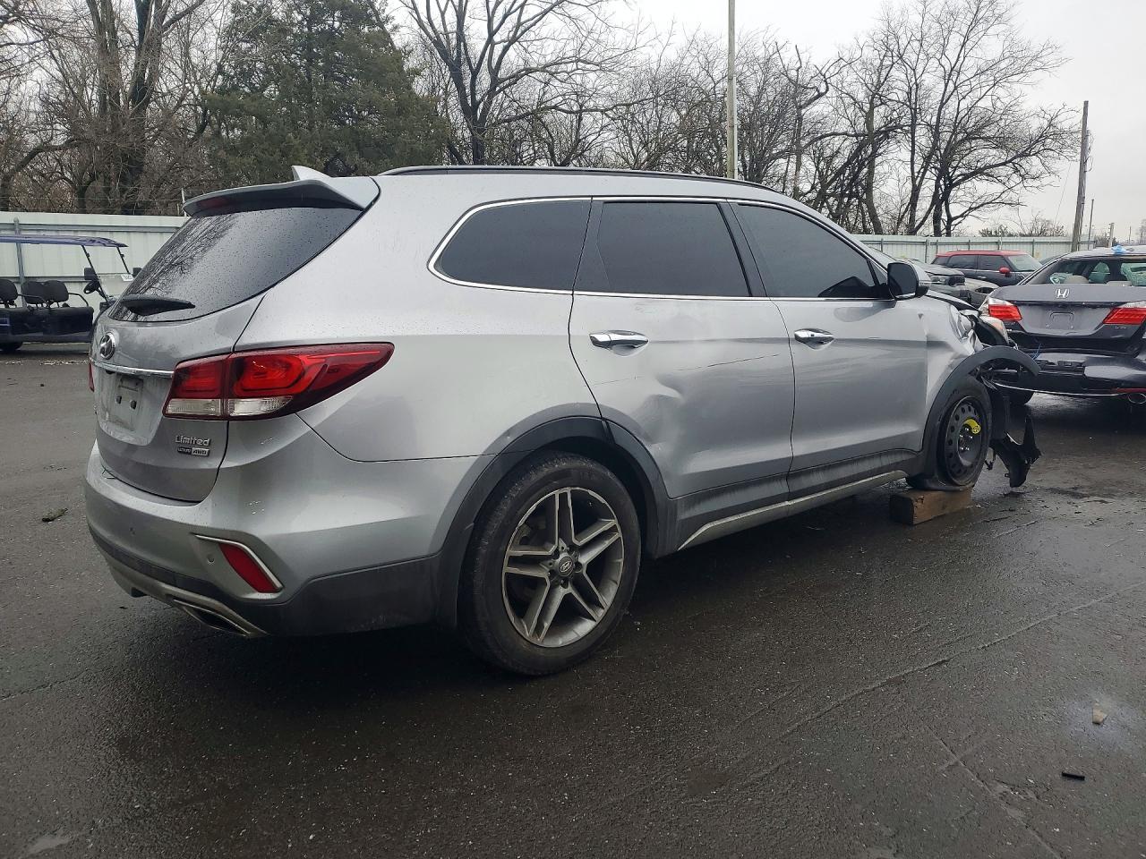 2018 Hyundai Santa Fe Limited Ultimate - Фото 3