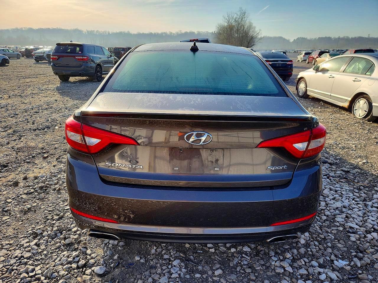 2015 Hyundai Sonata Sport - Image 6