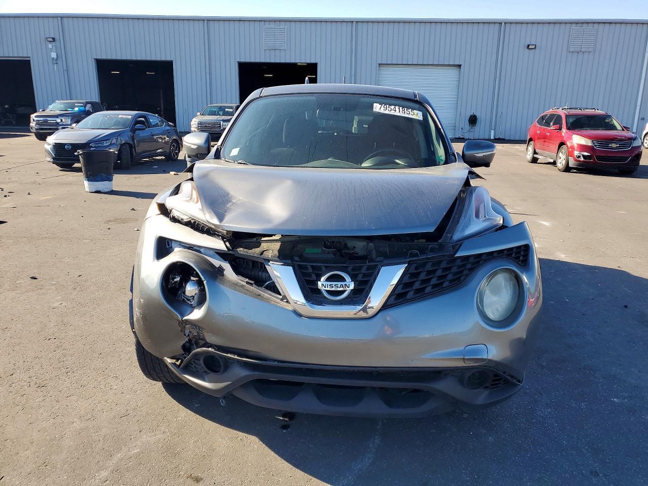 2015 Nissan Juke Sv - Image 5