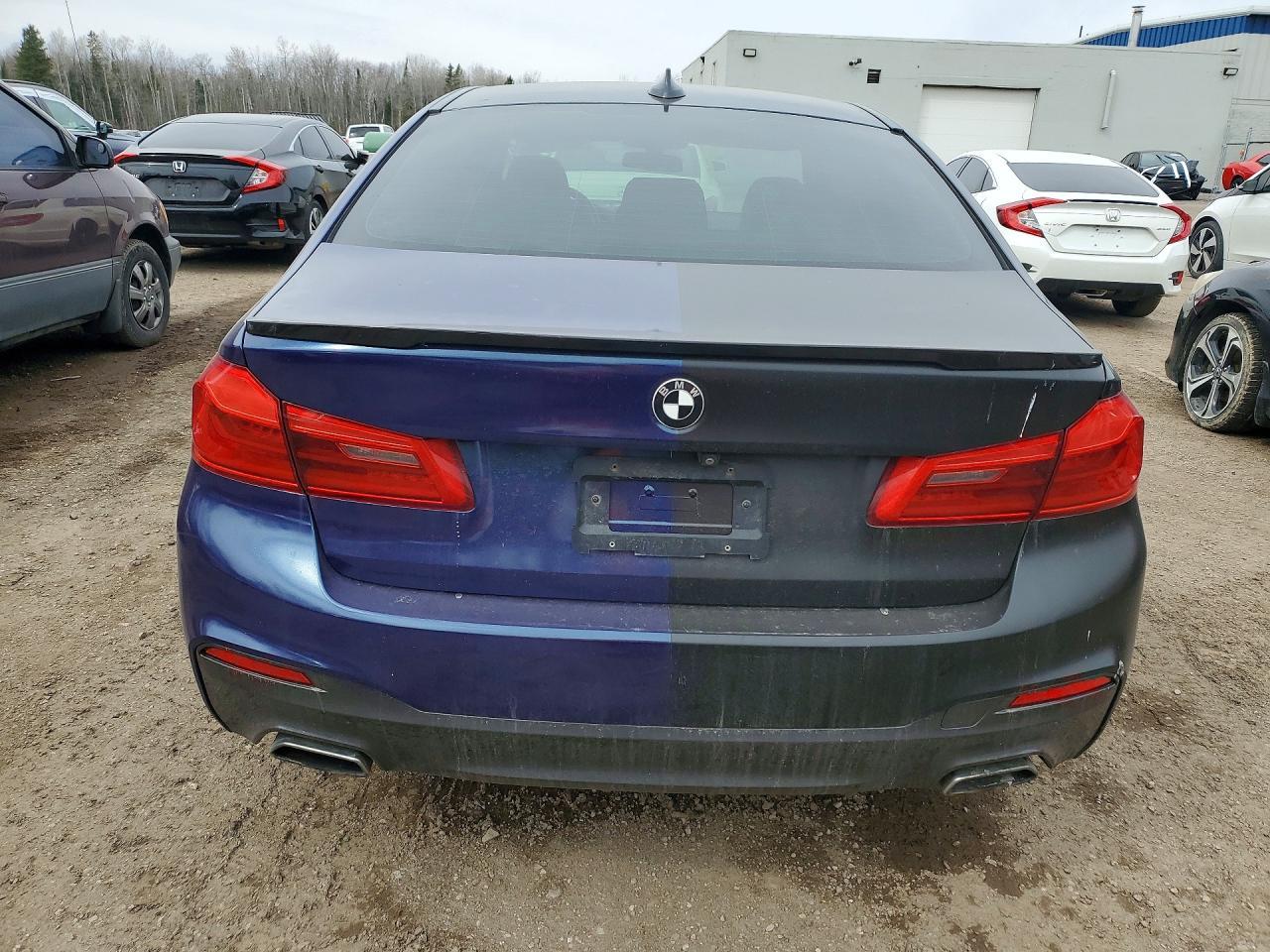 2017 BMW 530 Xi - Image 6