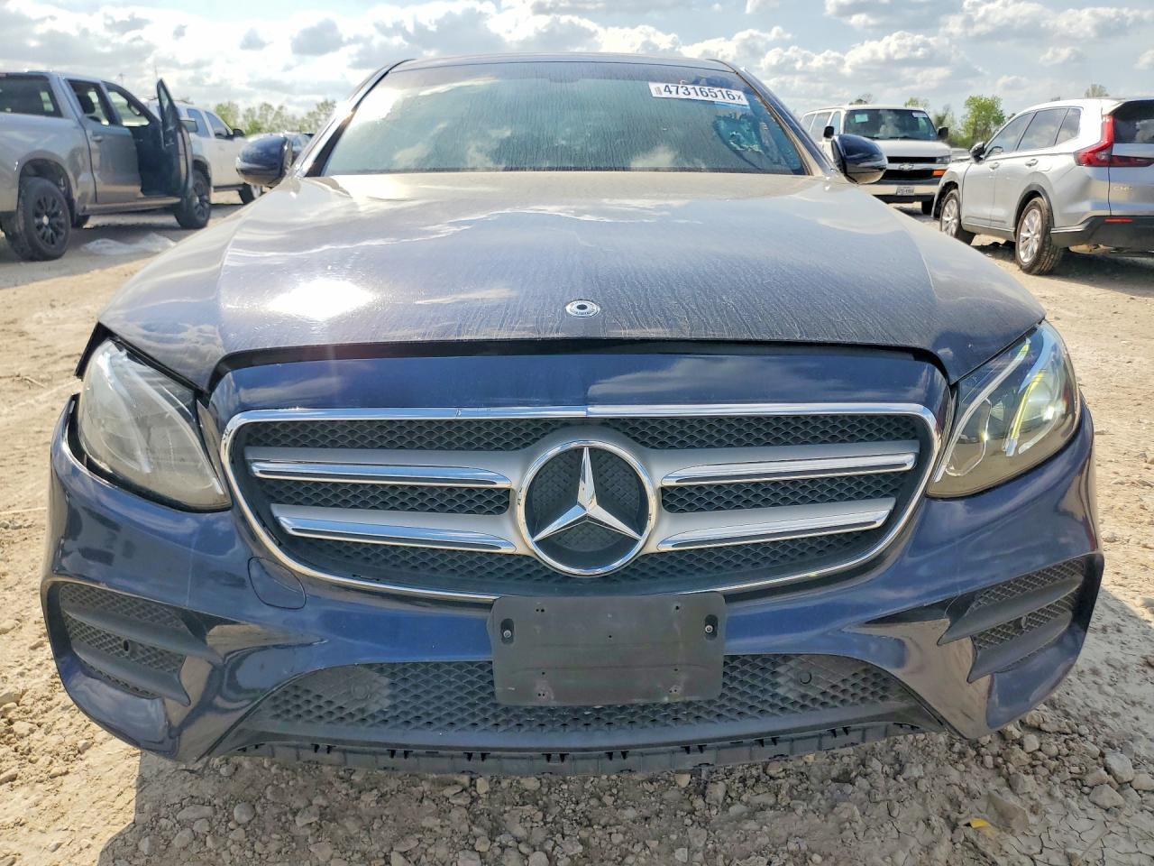 2017 Mercedes-Benz E 300 4Matic - Фото 5