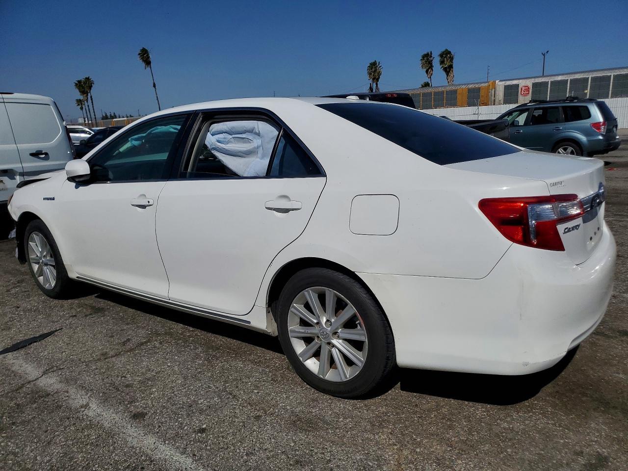 2012 Toyota Camry Hybrid Xle - Фото 2