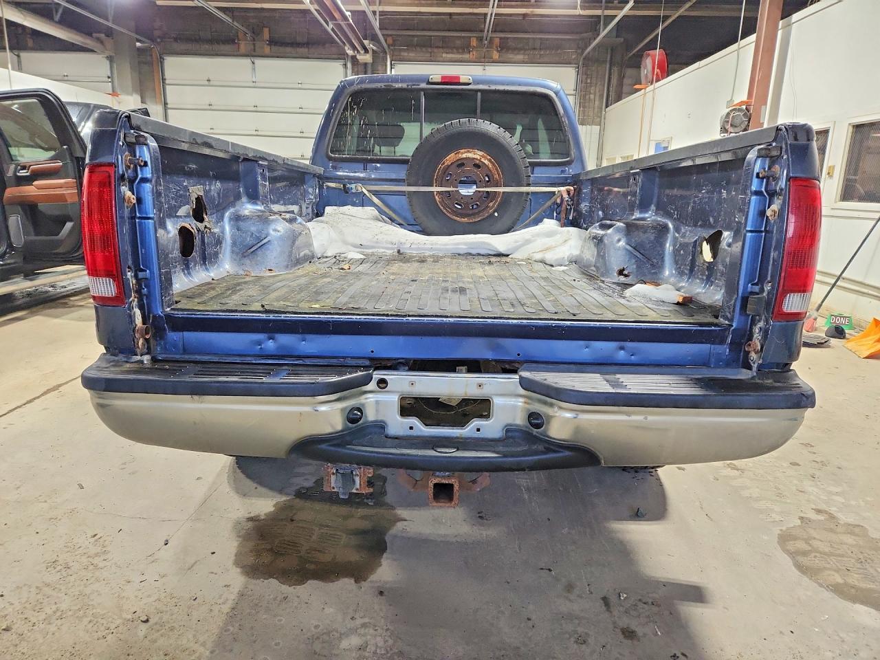 2004 Ford F250 Super Duty - Image 6