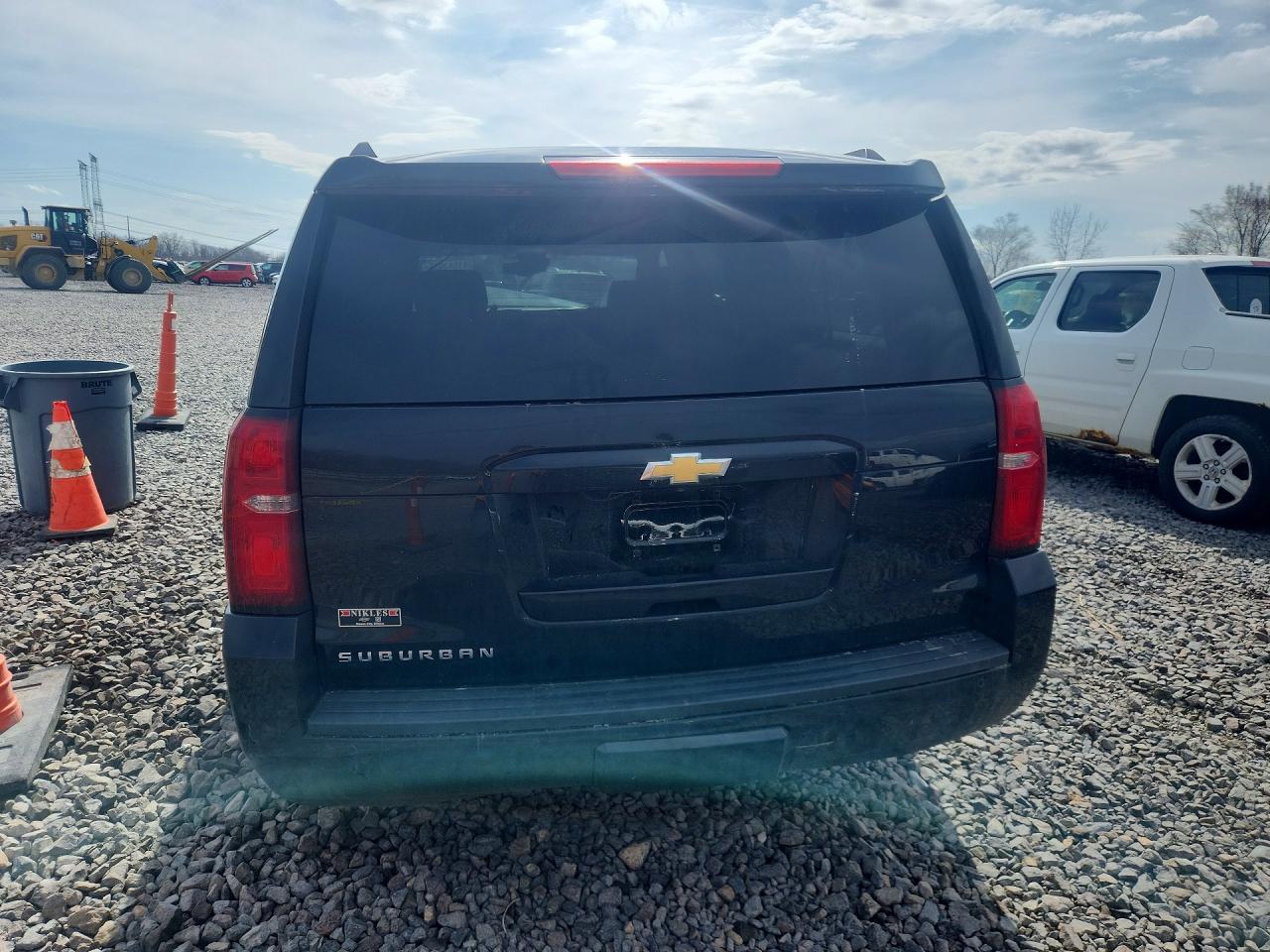 2016 Chevrolet Suburban K1500 Lt - Image 6