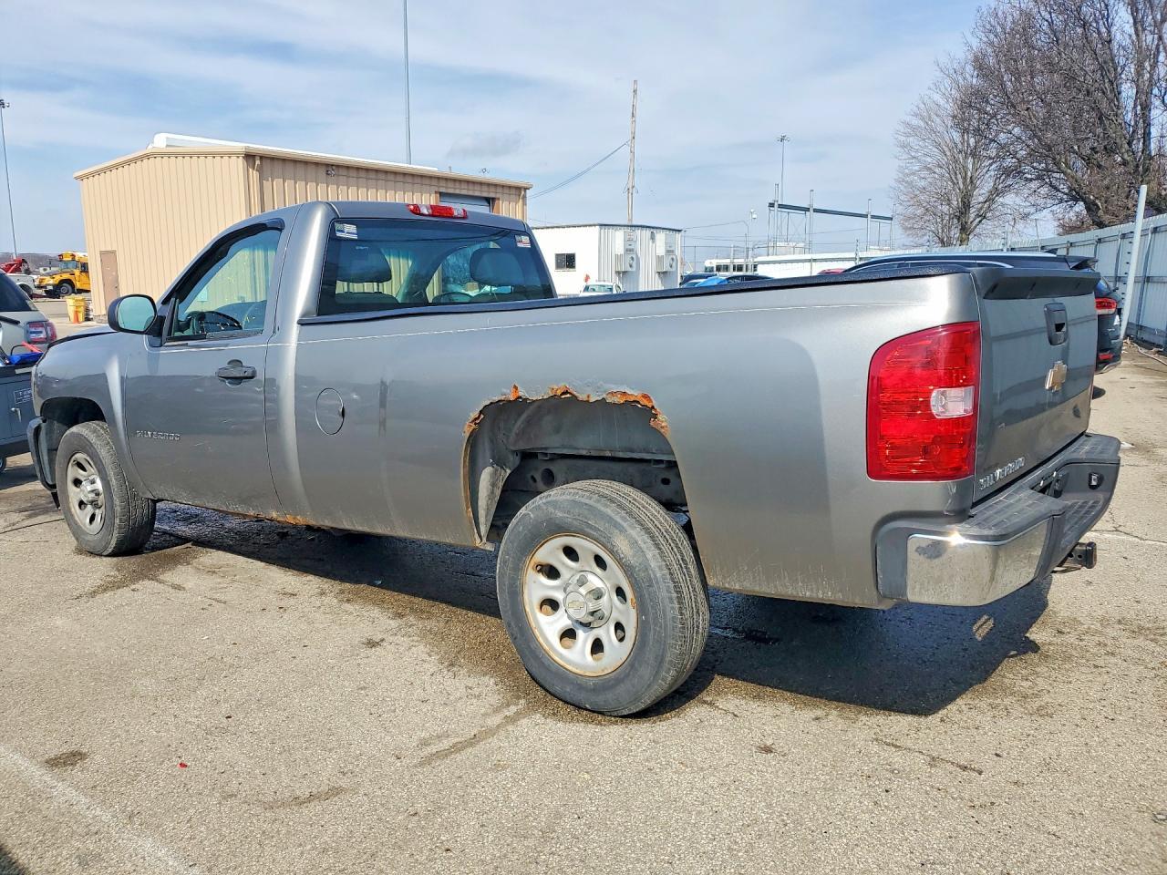 2012 Chevrolet Silverado C1500 - Image 2