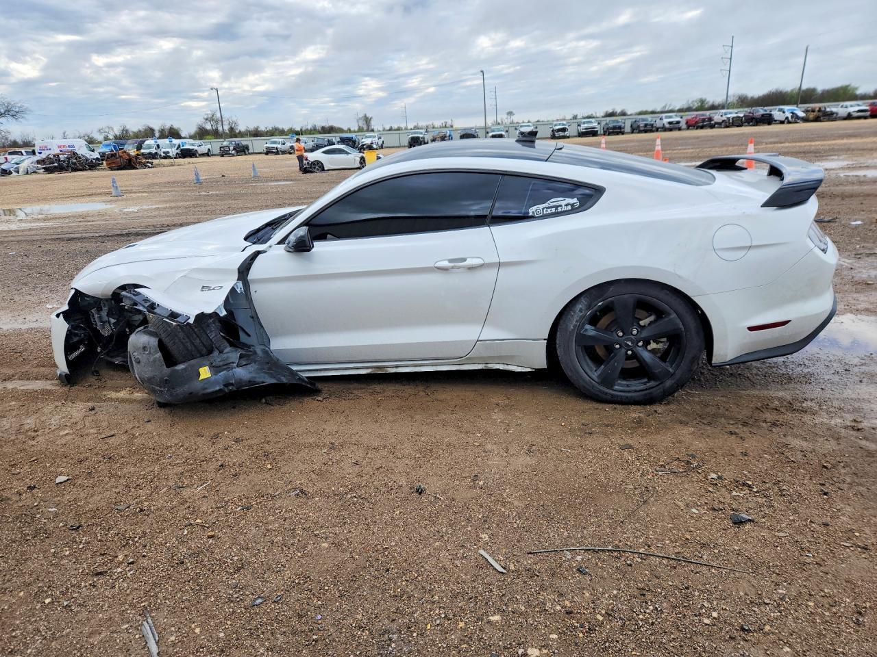 2022 Ford Mustang Gt - Image 2