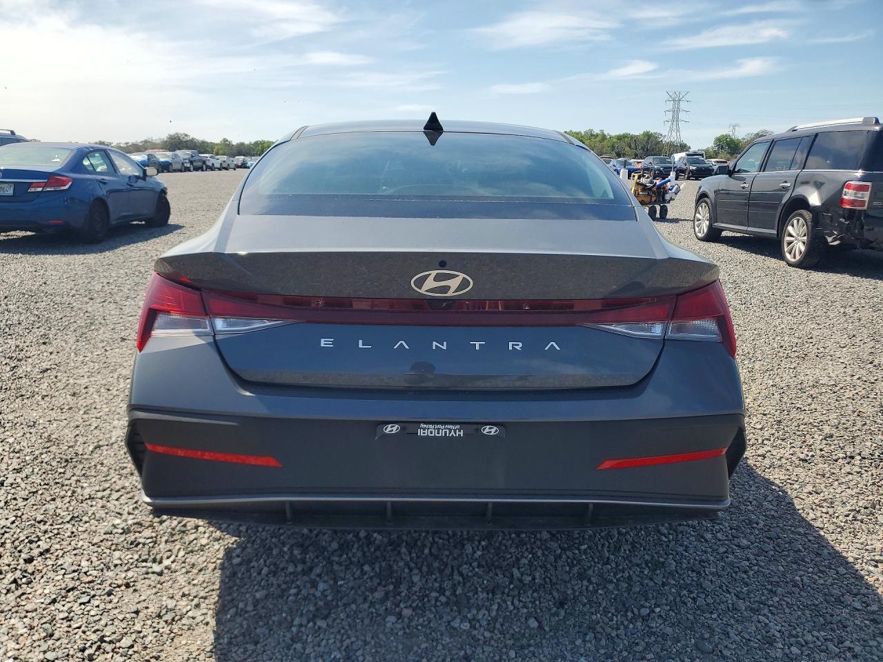 2026 Hyundai Elantra Se - Фото 6