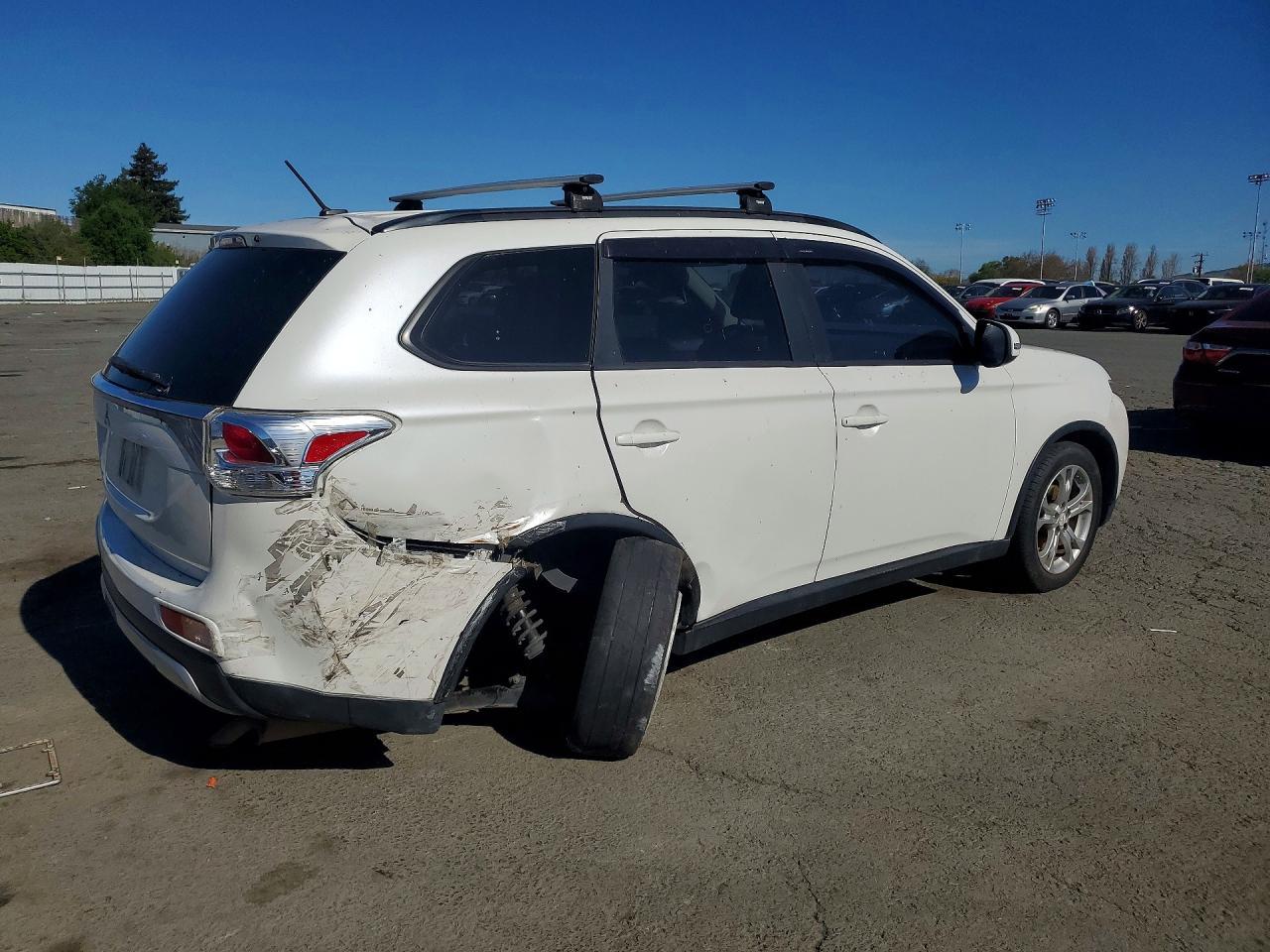 2015 Mitsubishi Outlander Se - Фото 3