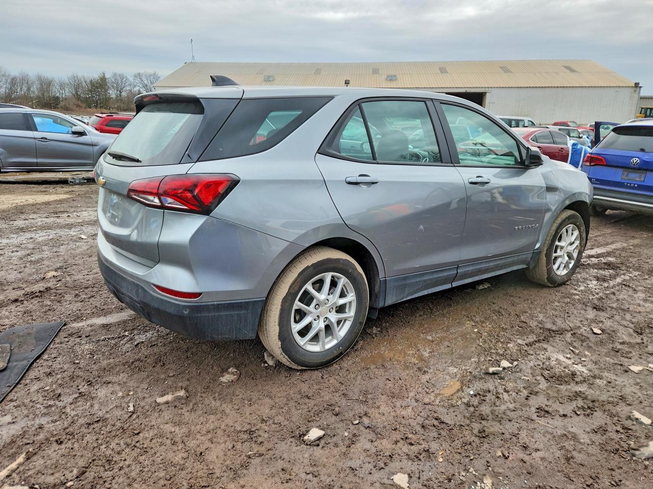 2024 Chevrolet Equinox Ls - Фото 3