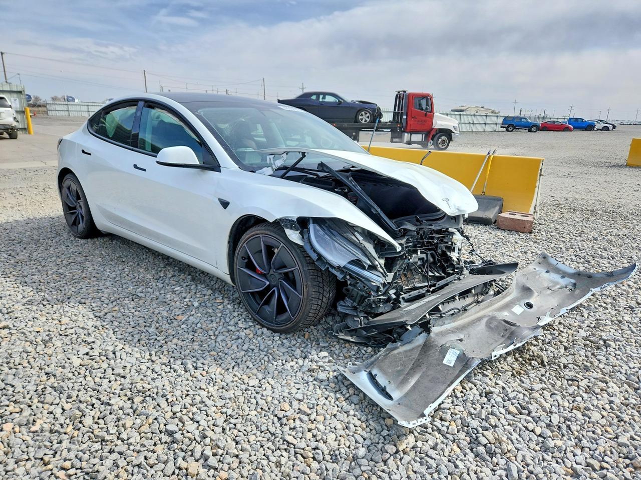 2024 Tesla Model 3 - Фото 4