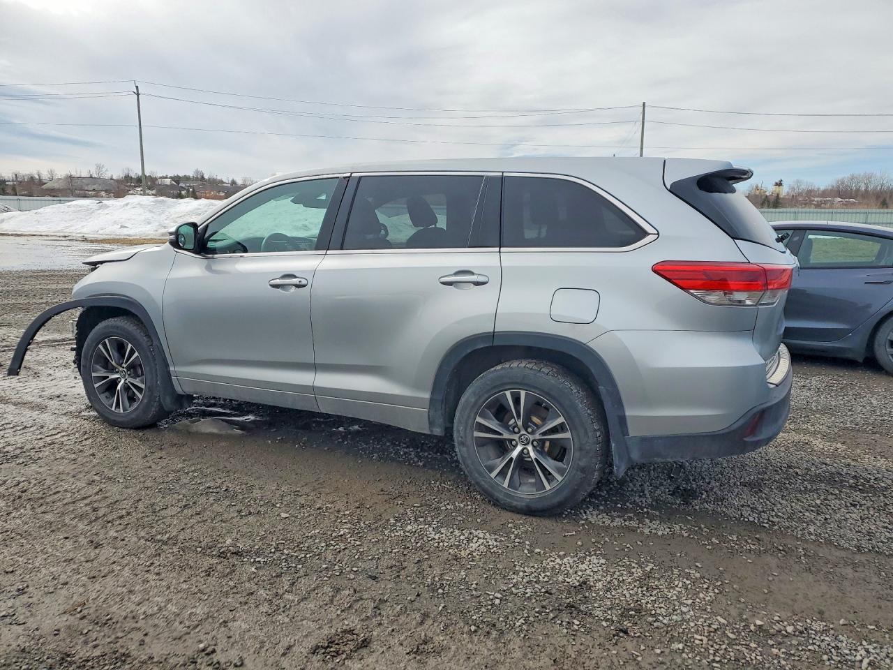 2018 Toyota Highlander Le - Фото 2
