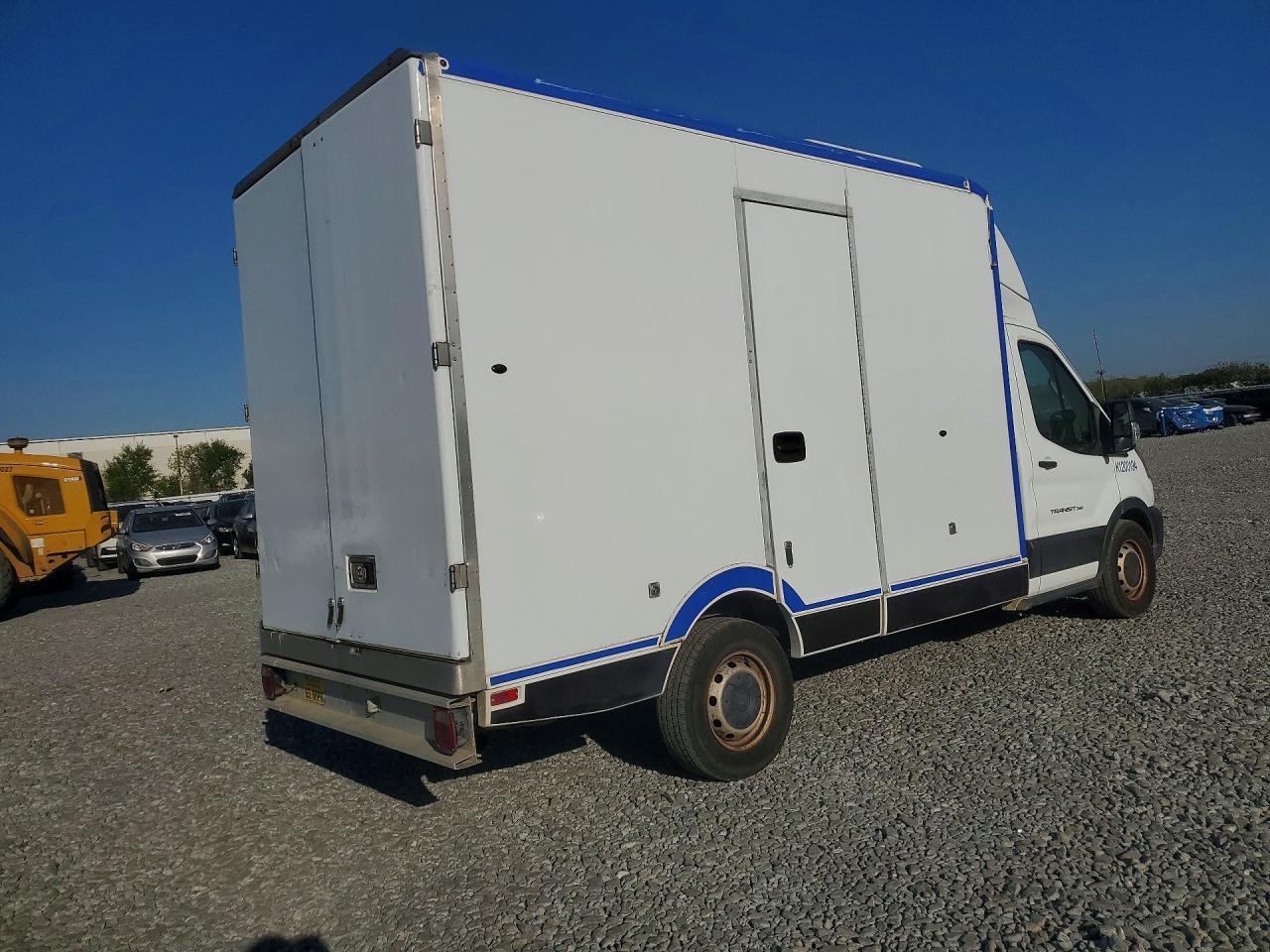 2020 Ford Transit Delivery Truck - Image 3