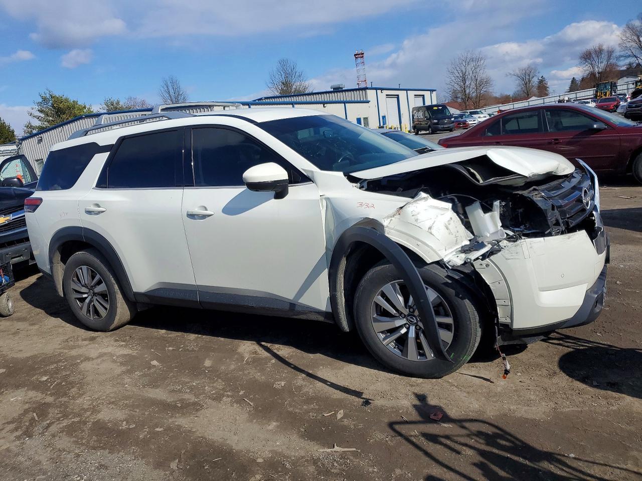 2023 Nissan Pathfinder Sl - Фото 4