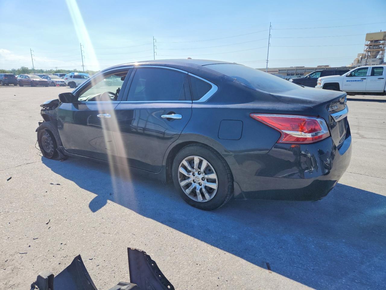 2013 Nissan Altima 2.5 S - Image 2