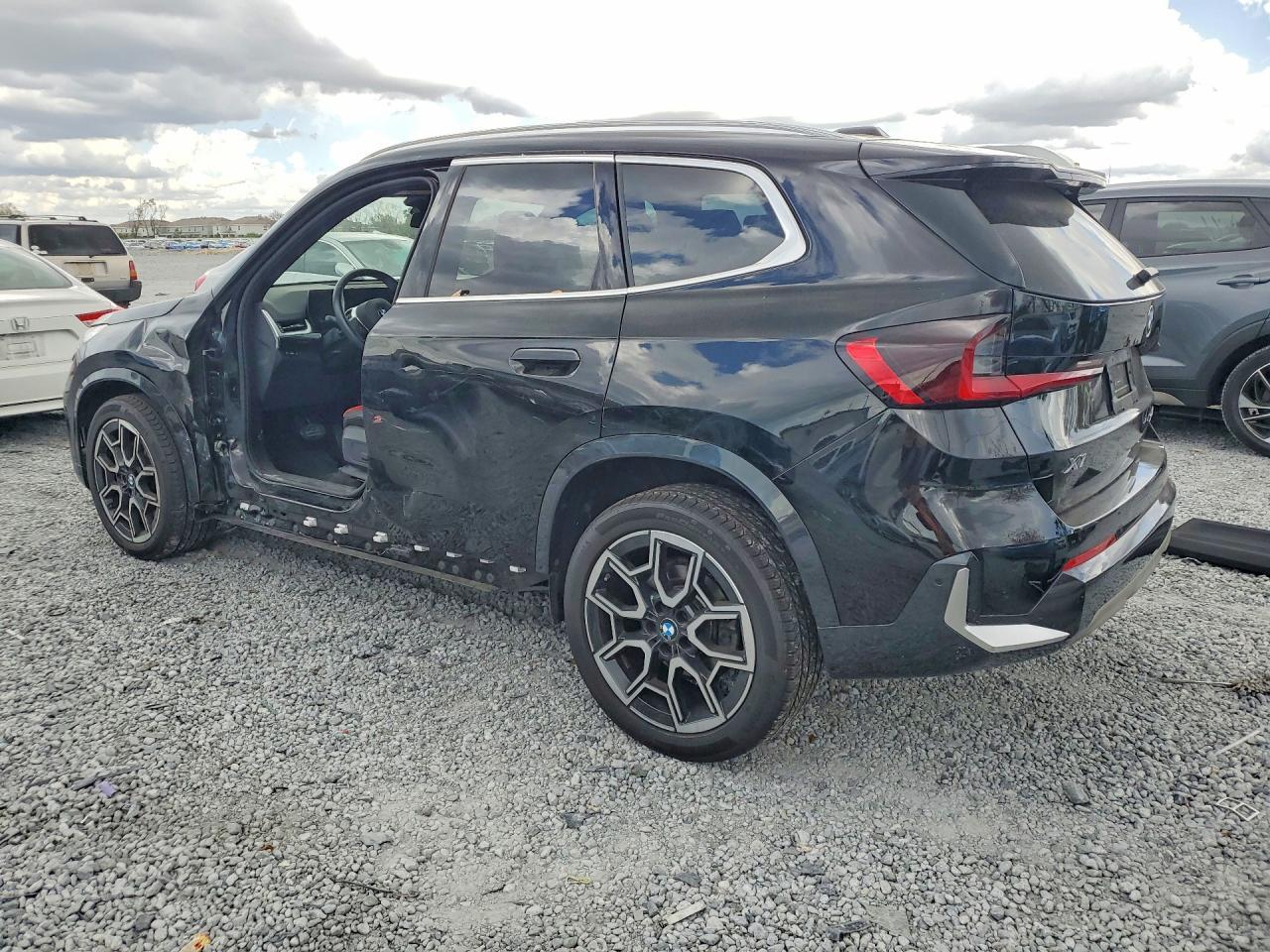 2025 BMW X1 xDrive28I - Фото 2