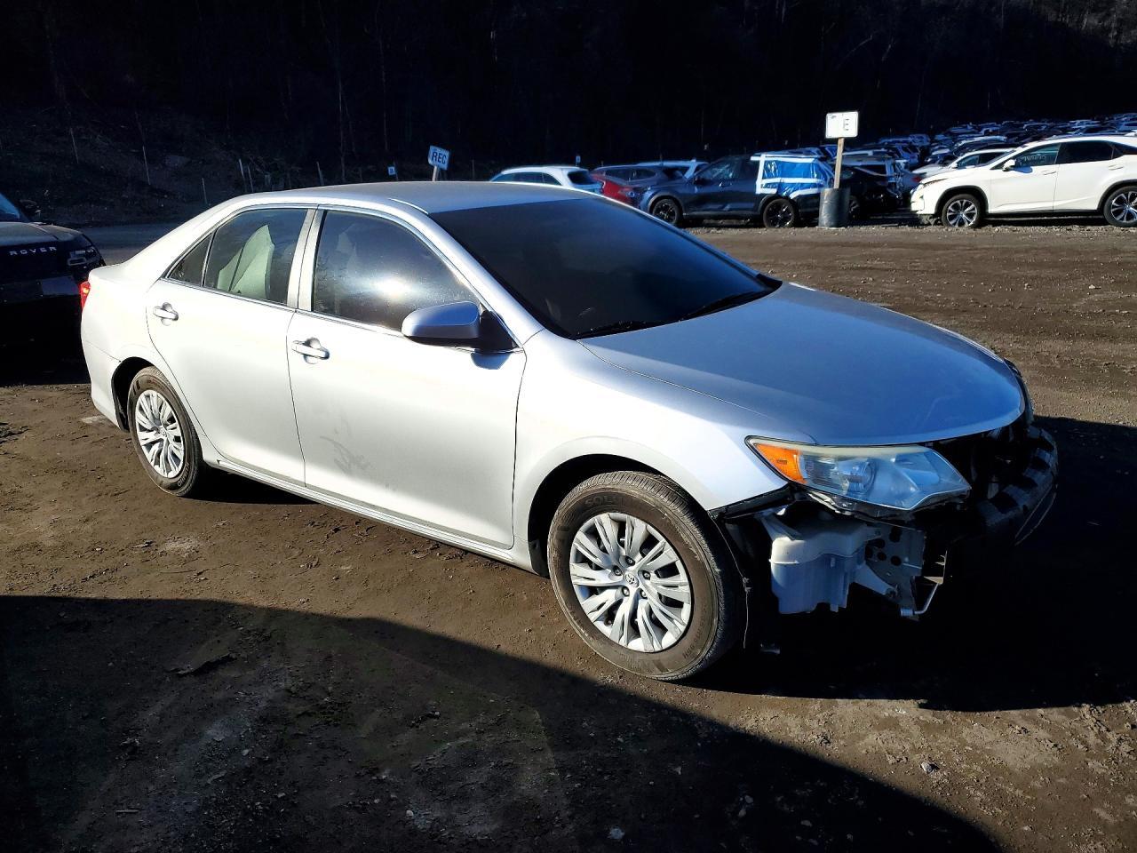 2014 Toyota Camry Le - Image 4