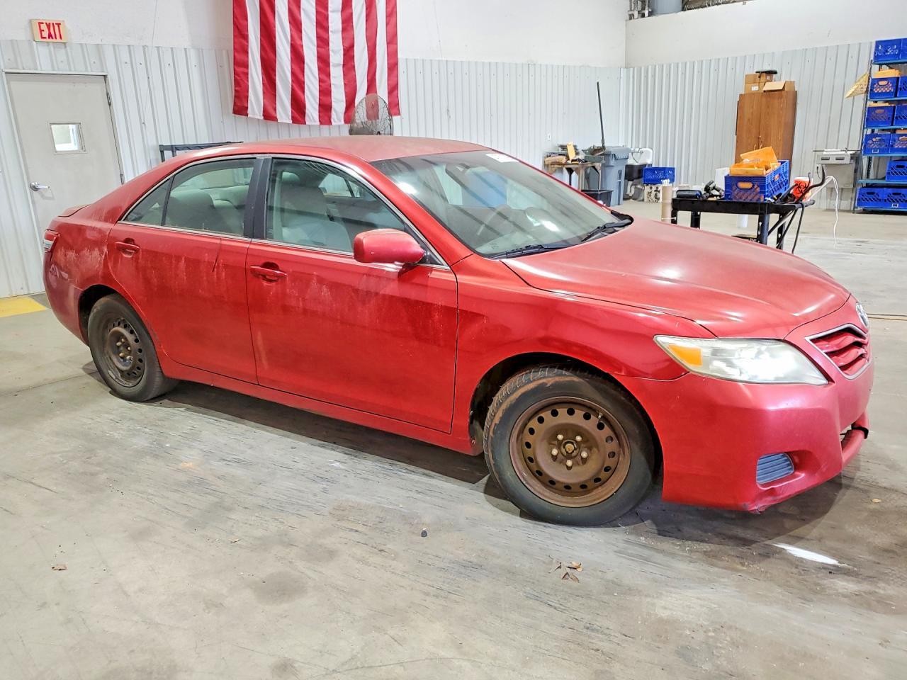 2011 Toyota Camry Le - Фото 4