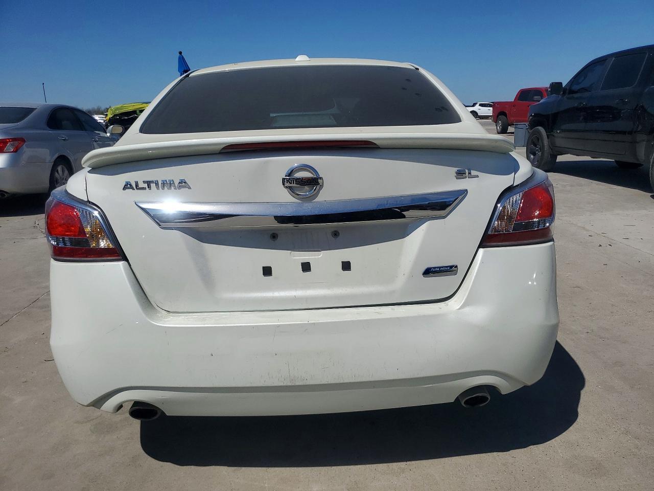 2014 Nissan Altima 2.5 - Image 6