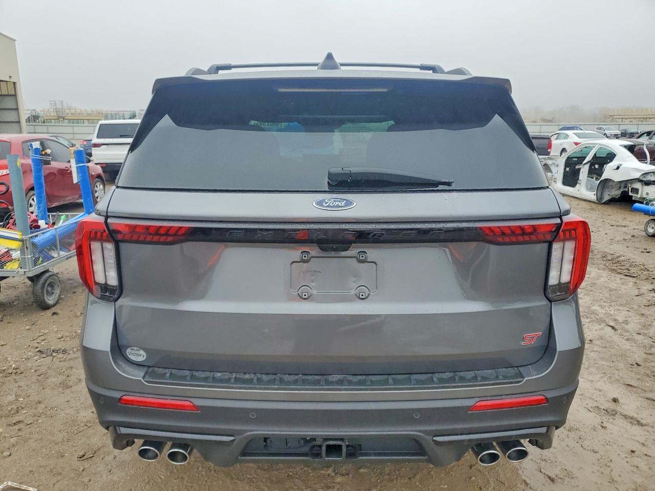 2025 Ford Explorer St - Image 6