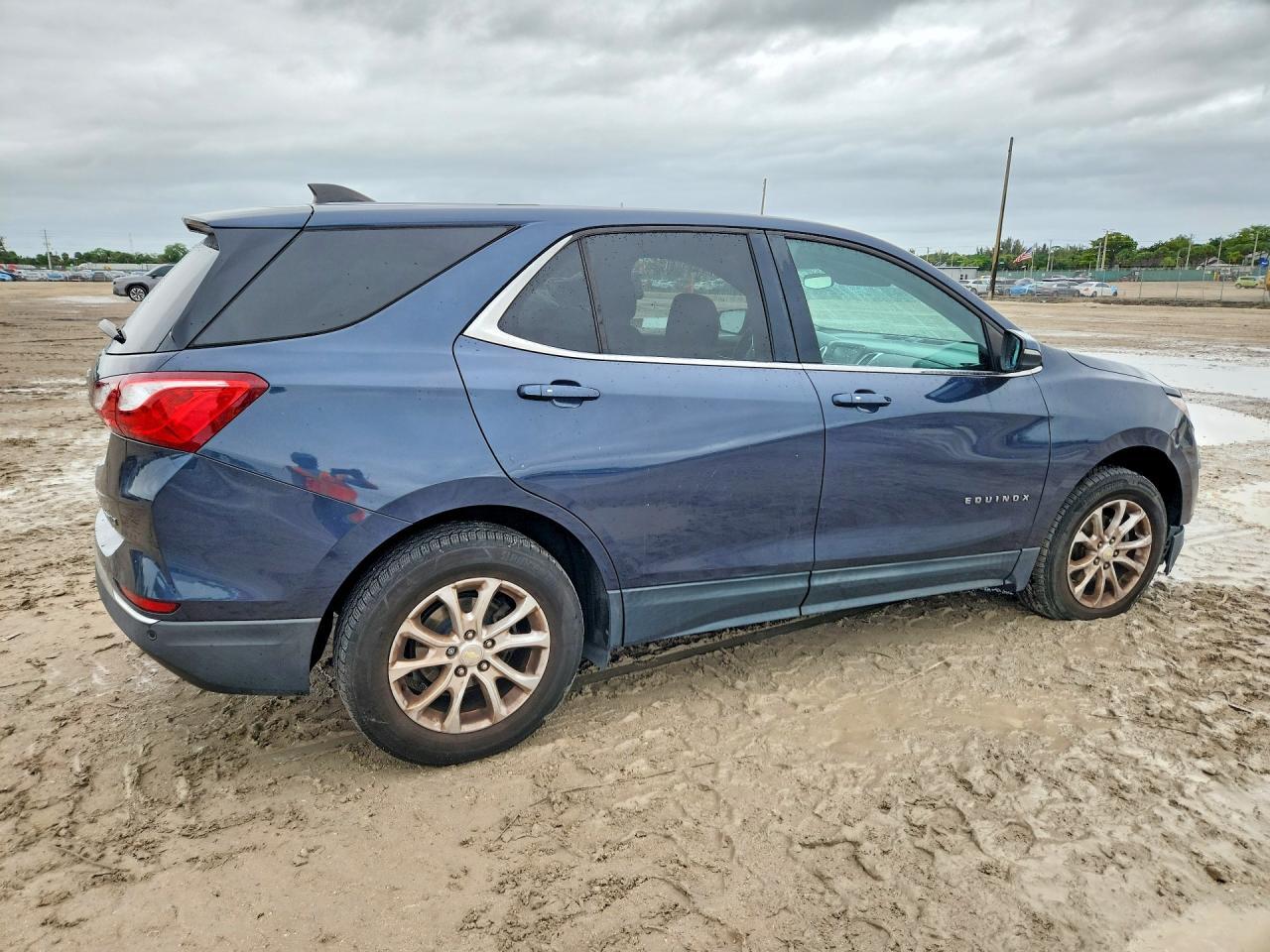 2018 Chevrolet Equinox Lt - Image 3
