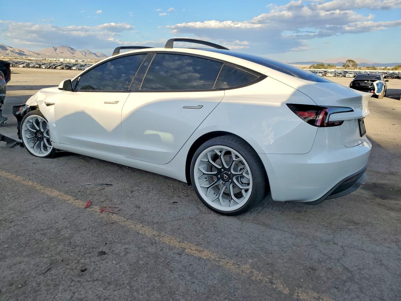 2025 Tesla Model 3 - Image 2