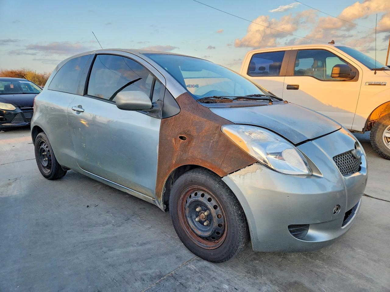 2008 Toyota Yaris Base - Фото 4