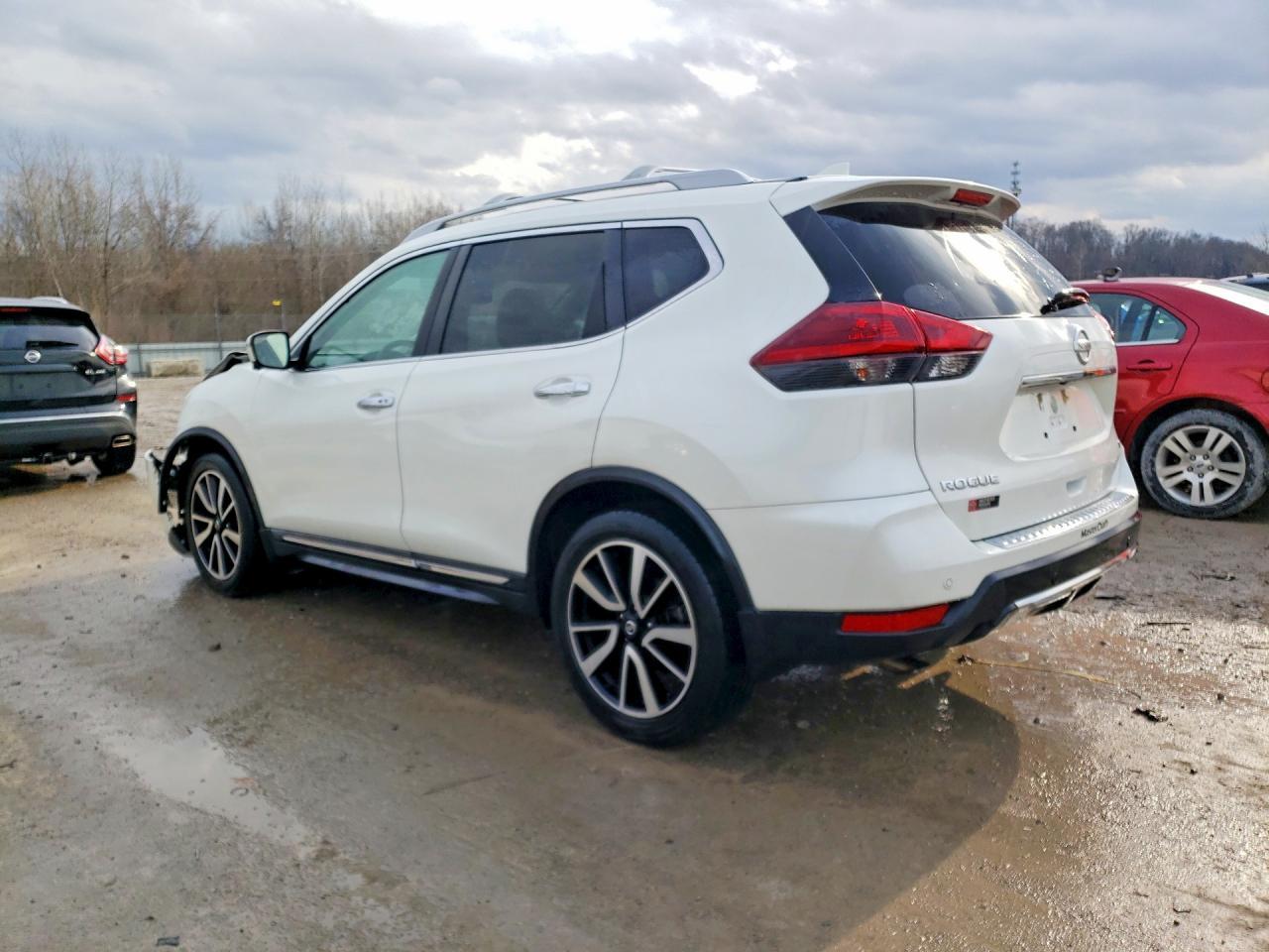 2019 Nissan Rogue Sl - Image 2