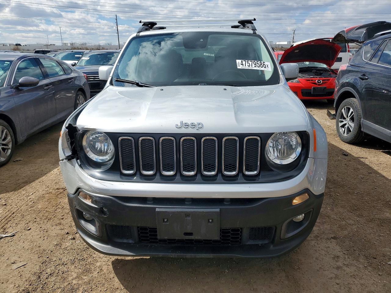 2016 Jeep Renegade Latitude - Image 5