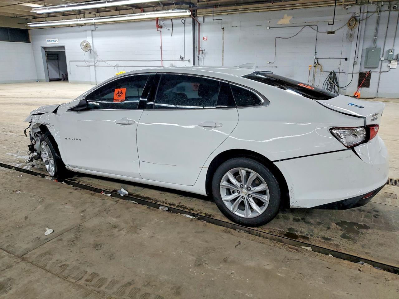 2024 Chevrolet Malibu Lt - Image 2