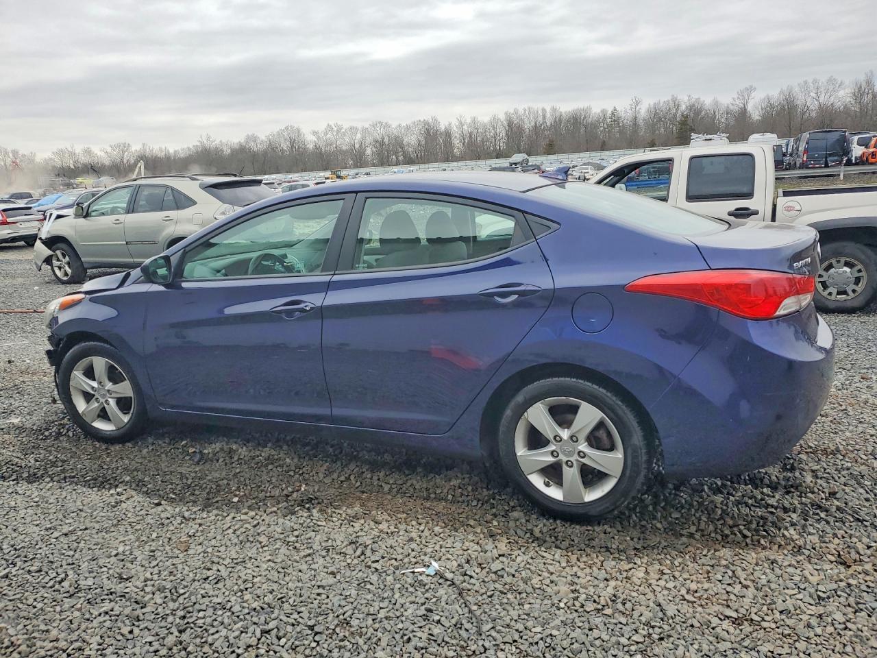 2013 Hyundai Elantra Gls - Image 2