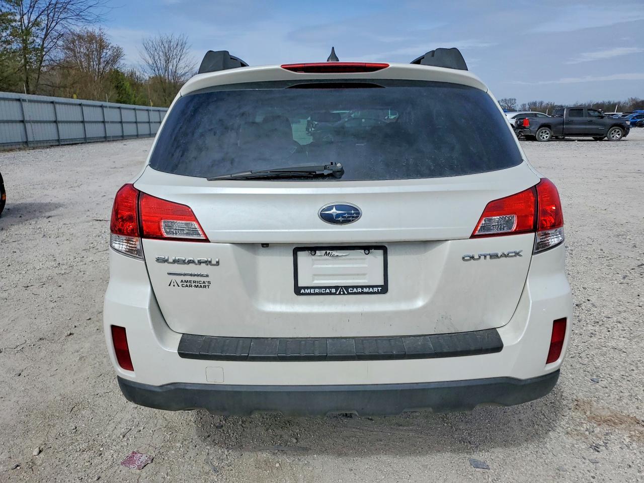 2014 Subaru Outback 2.5I Limited - Image 6