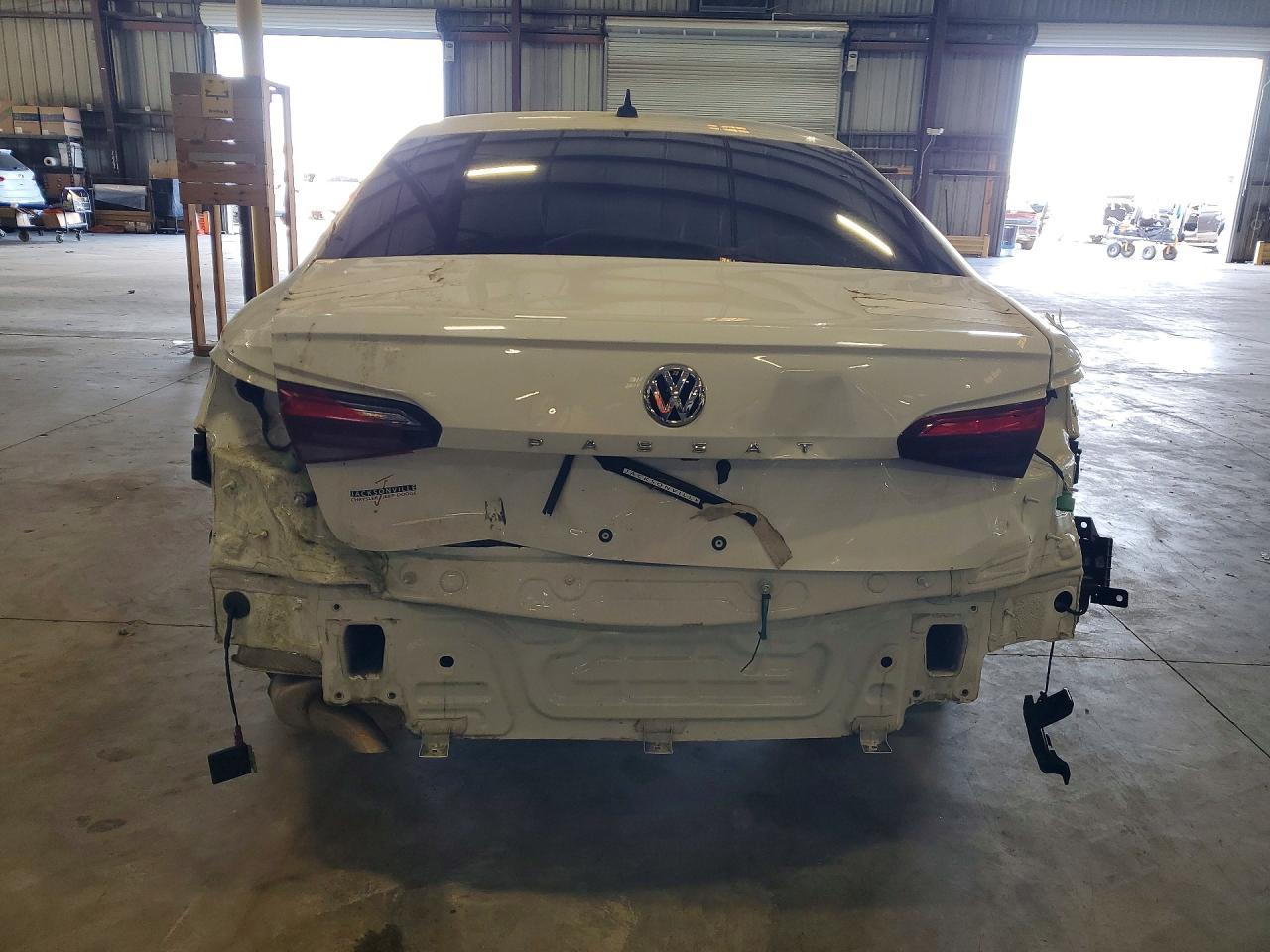 2020 Volkswagen Passat Se - Фото 6